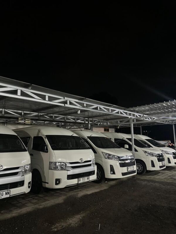 sewa mobil hiace premio Jogja