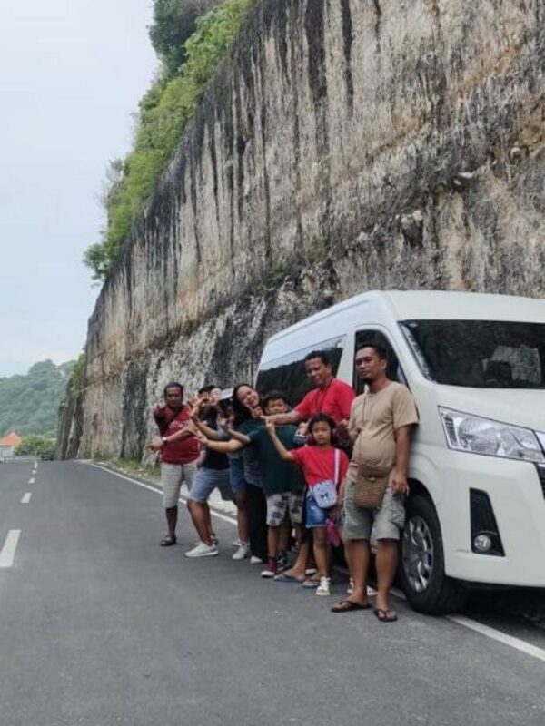 Sewa mobil hiace jogja
