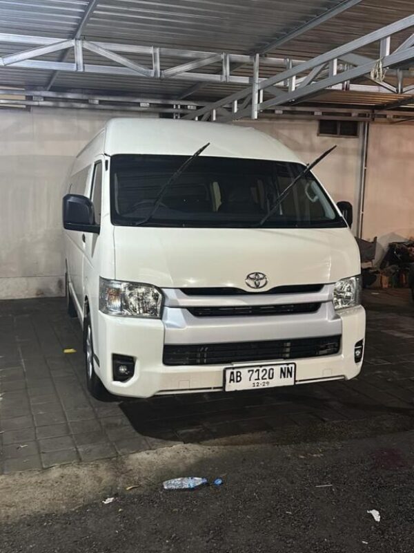 sewa mobil hiace premio Jogja